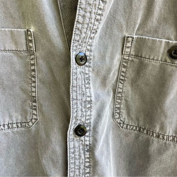CONVERSE ONE STAR GRAY MEDIUM BUTTON UP SHIRT - Picture 4 of 9